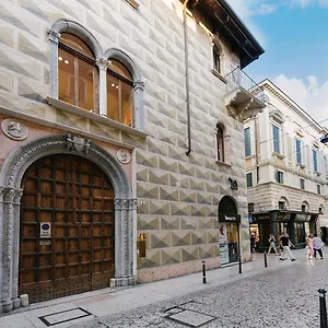 Palazzo Confalonieri Da Lisca Apartment