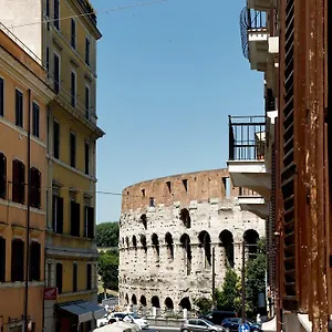 Colosseo And - Centre , Rome Italy